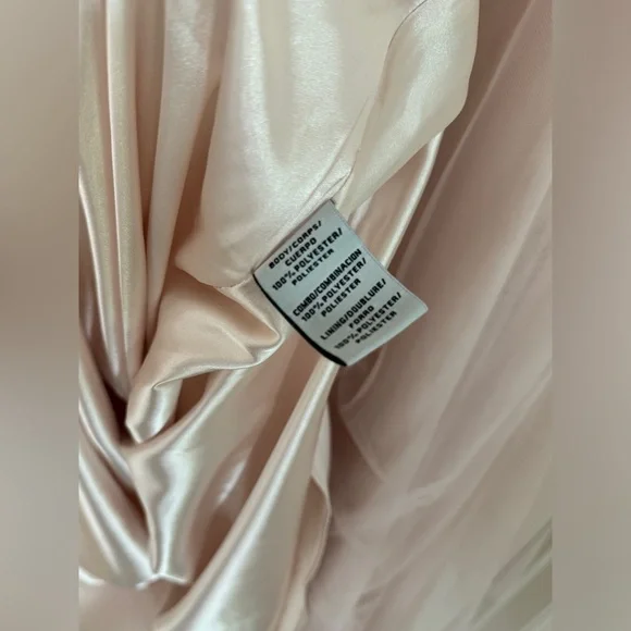 Blush pink Monique Lhuillier tulle bridesmaid dress - Picture 13 of 15